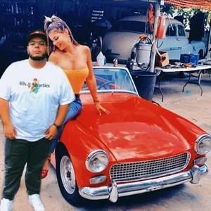 Meet your Posher, Ellis